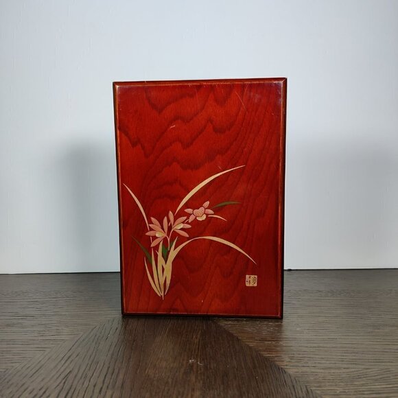 Pencil Art Box Japan, Handpainted in Gold Leaves & Pink Lillies Mahogony Wood - Picture 2 of 4